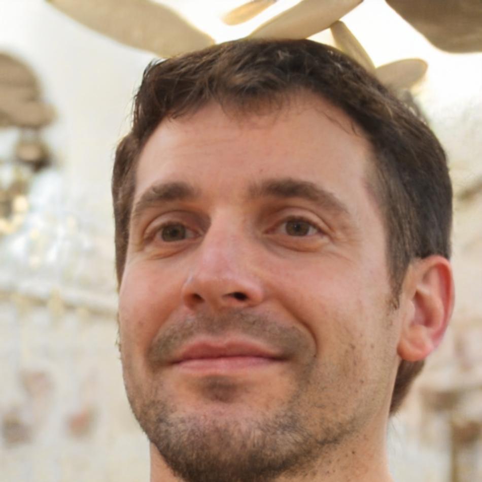 Senior mobile testing specialist with expertise in Vietnam market